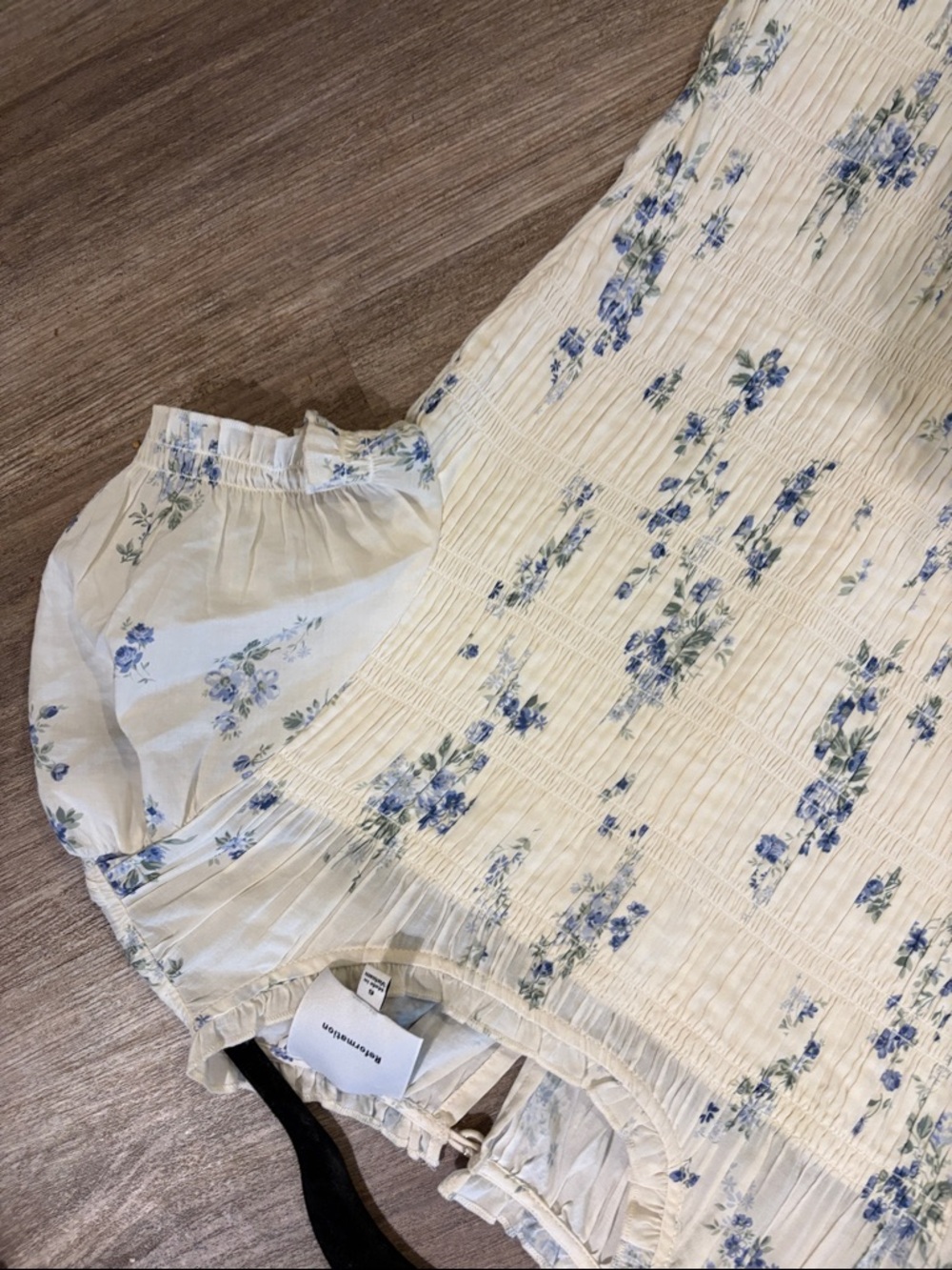 NWT Reformation KIRIA RUCHED FLORAL MIDI DRESS Size 6 - Picture 10 of 12